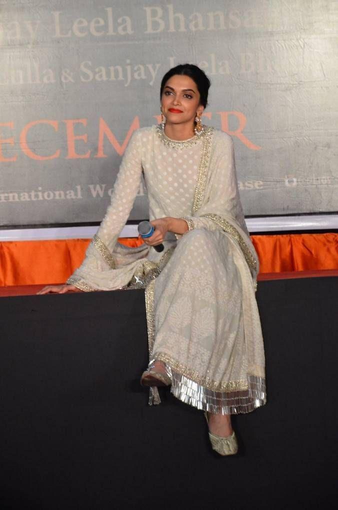 Deepika Padukone Stills At Bajirao Mastani Movie Poster Launch