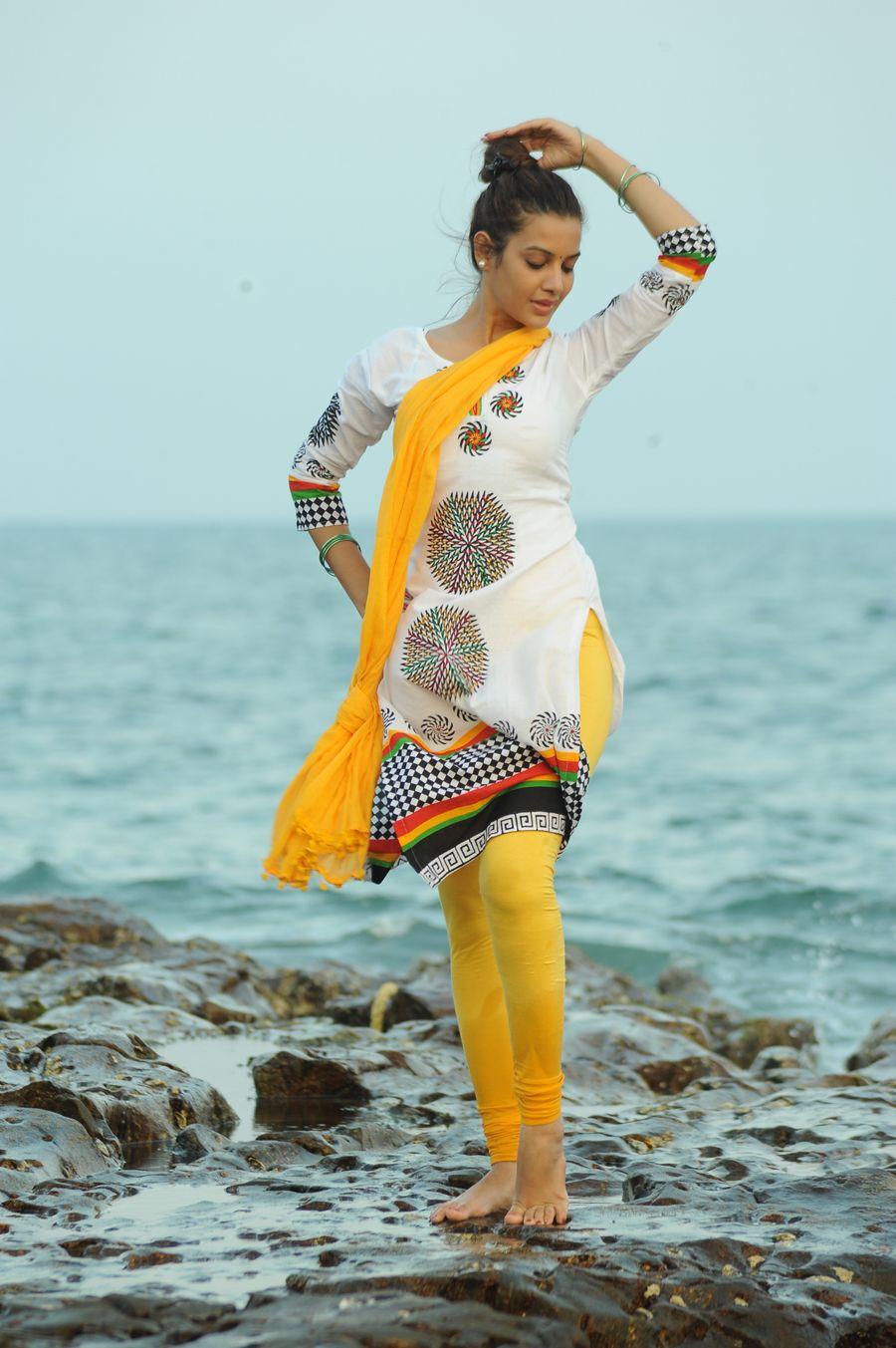 Diksha Panth Latest Pics