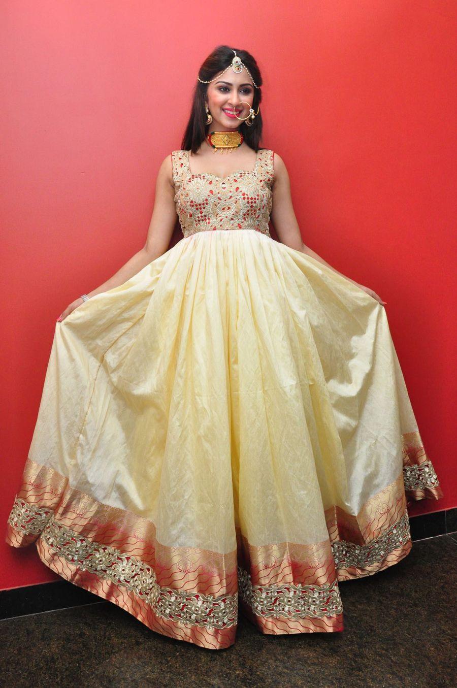 Eshanya Photos