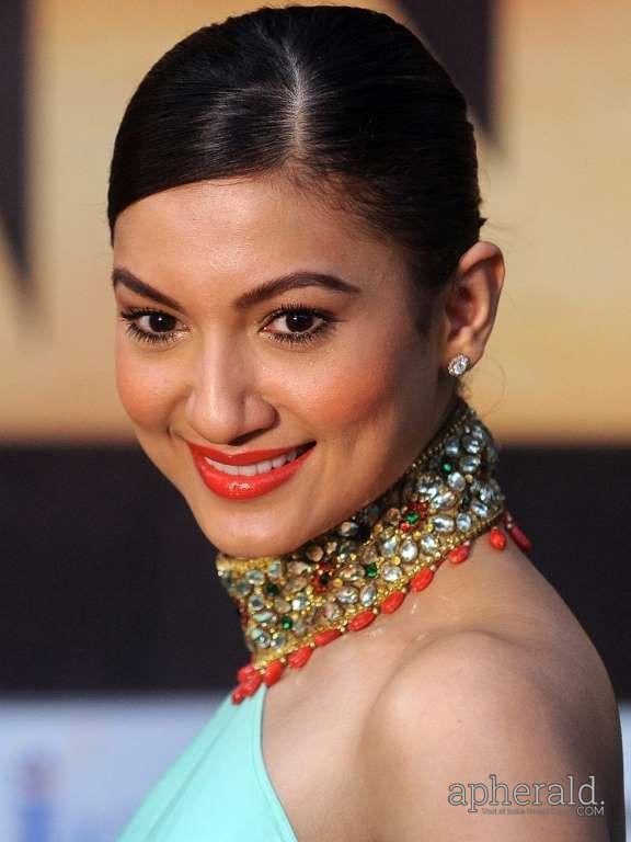Gauahar Khan Cute Photos