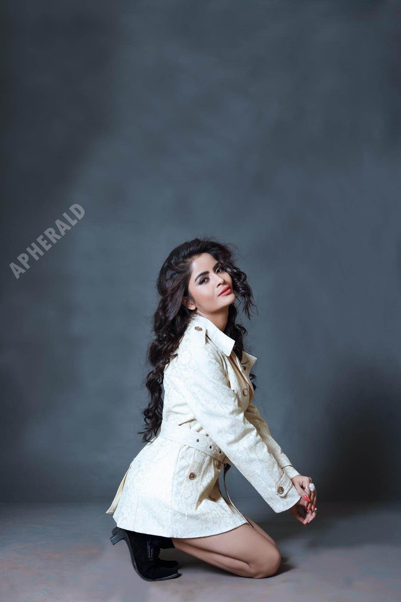 Gehana Vasisth New Hot Photoshoot Stills 2017