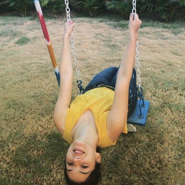 Gorgeous Beauty Mehreen Kaur Rare & Unseen Photo Stills