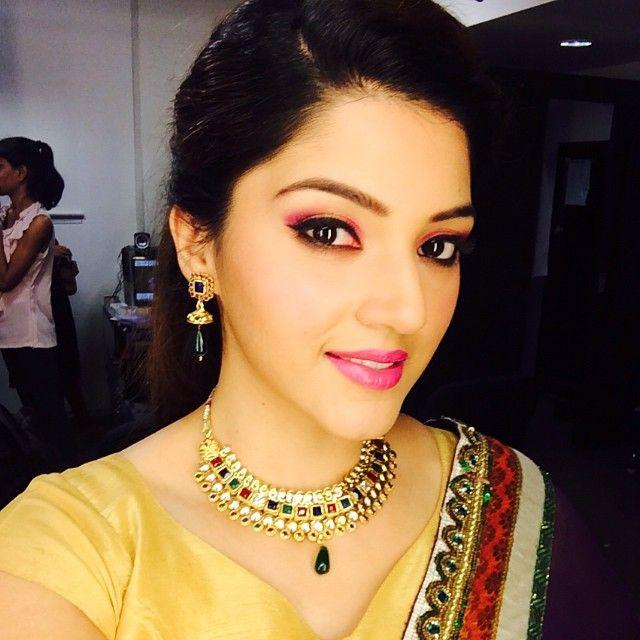 Gorgeous Beauty Mehreen Kaur Rare & Unseen Photo Stills