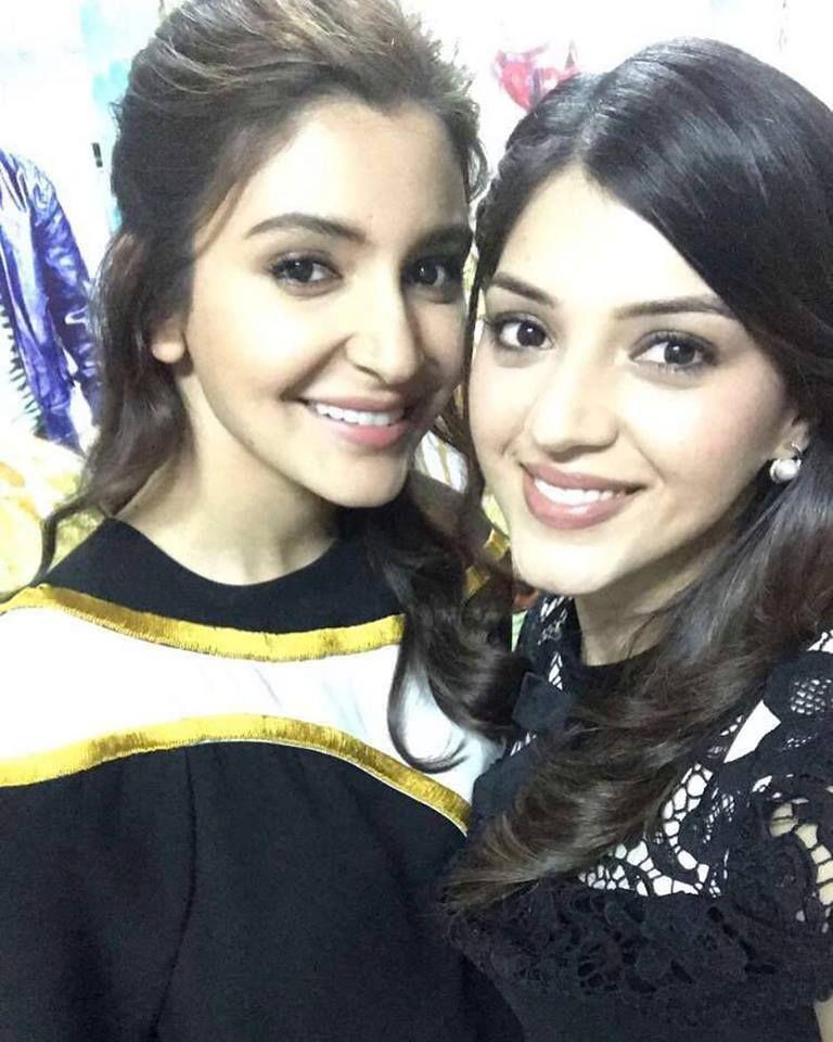 Gorgeous Beauty Mehreen Kaur Rare & Unseen Photo Stills