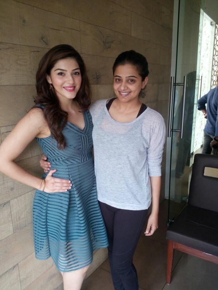 Gorgeous Beauty Mehreen Kaur Rare & Unseen Photo Stills