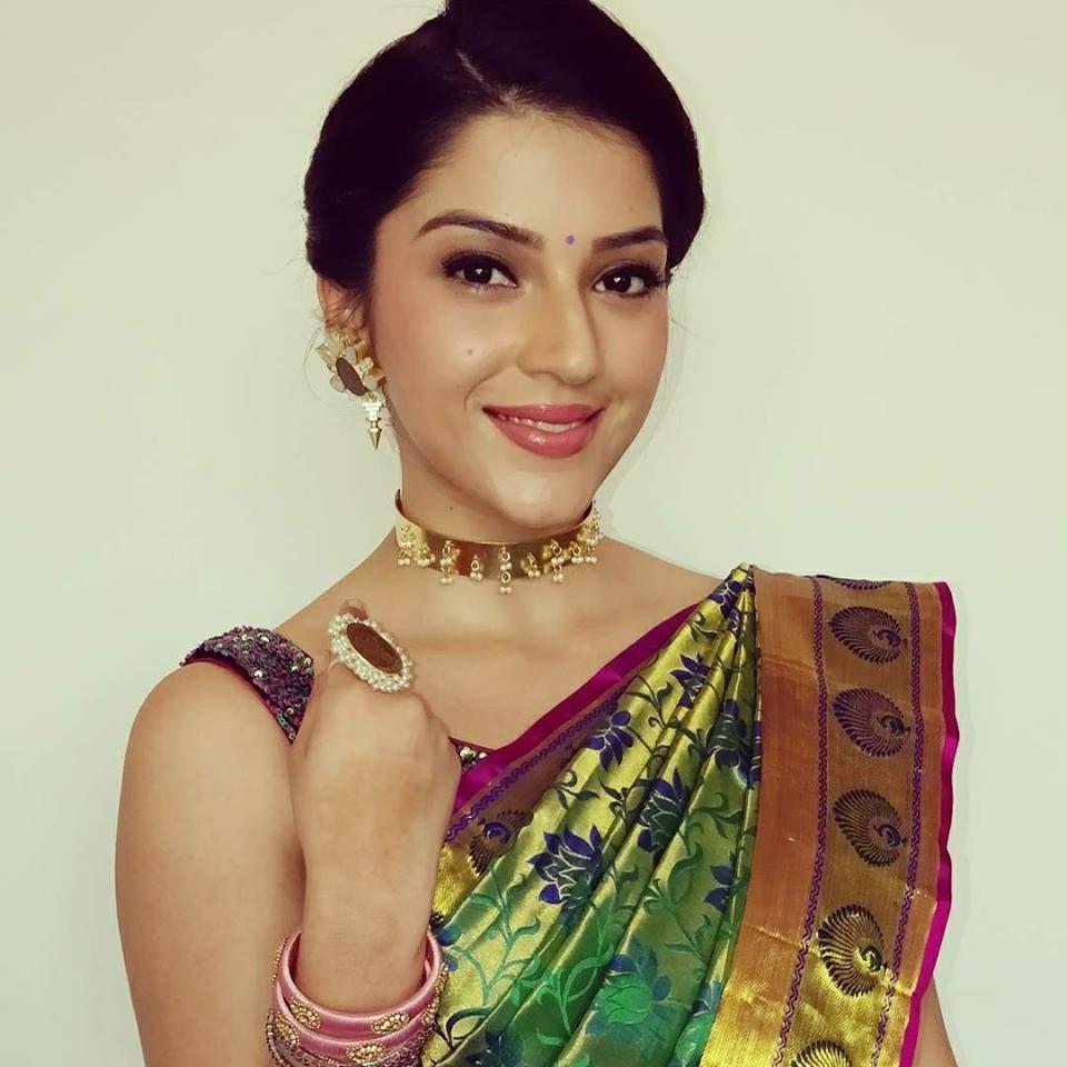 Gorgeous Beauty Mehreen Kaur Rare & Unseen Photo Stills