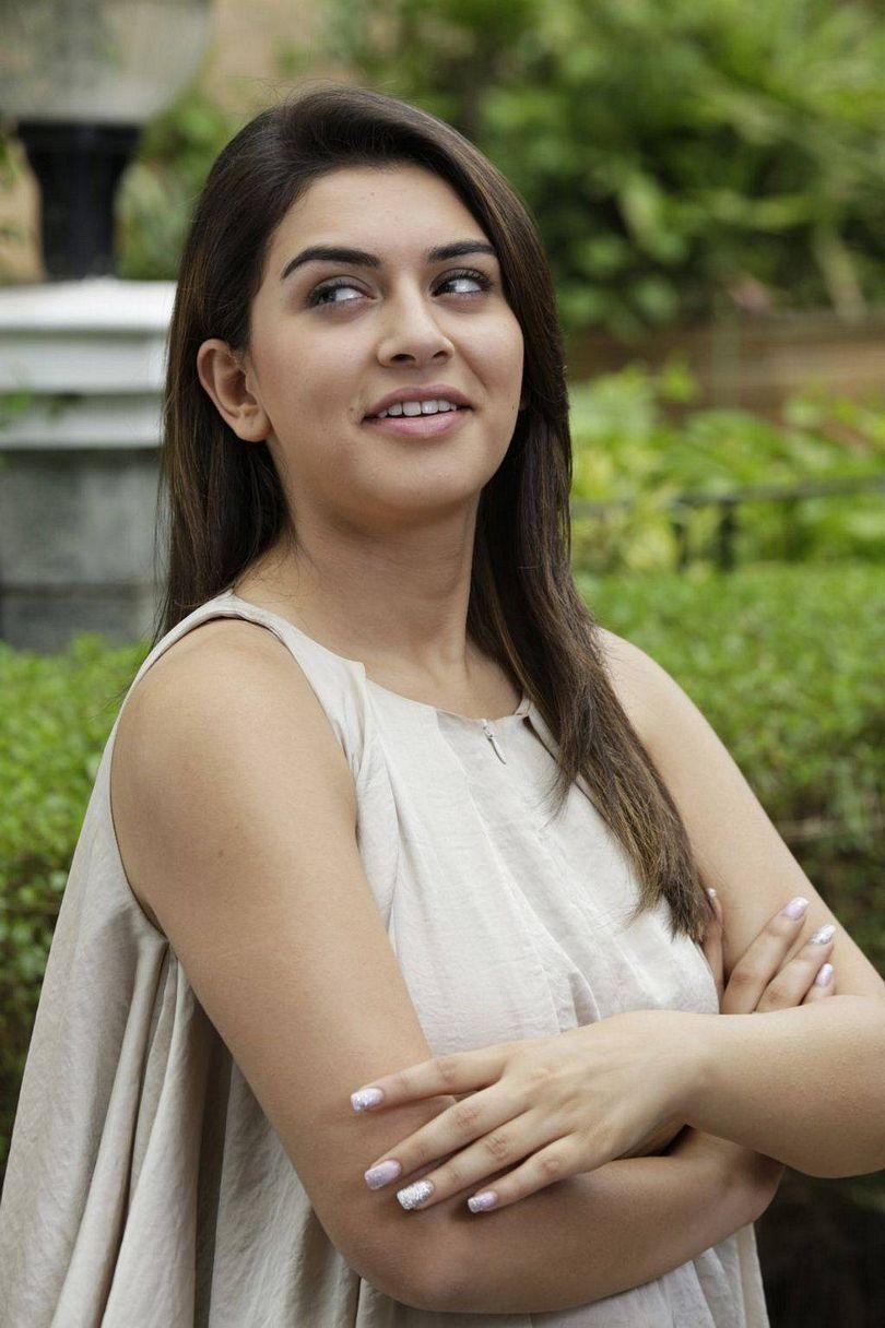 Hansika New Stills From Romeo Juliet Movie