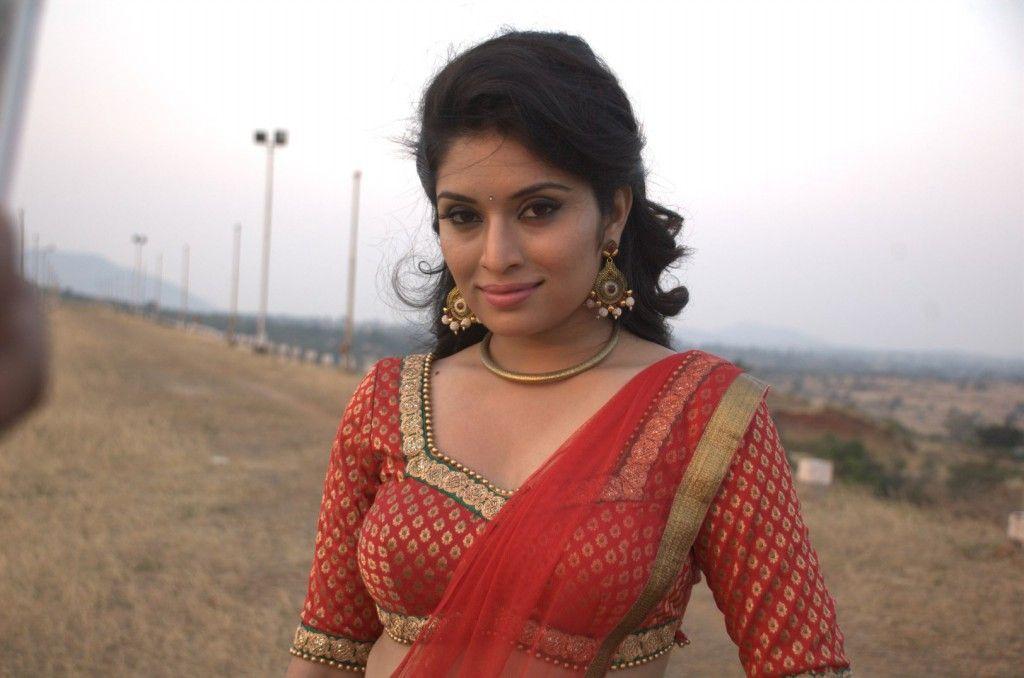 Hardhika Shetty Latest Hot Stills