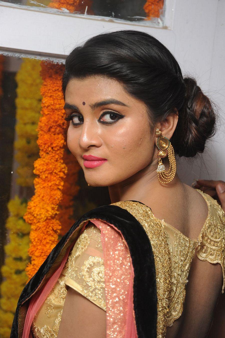 Harini stills At Valayam Movie Opening