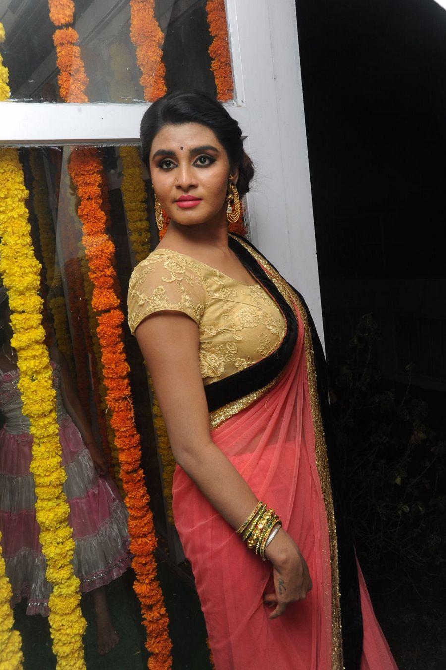 Harini stills At Valayam Movie Opening