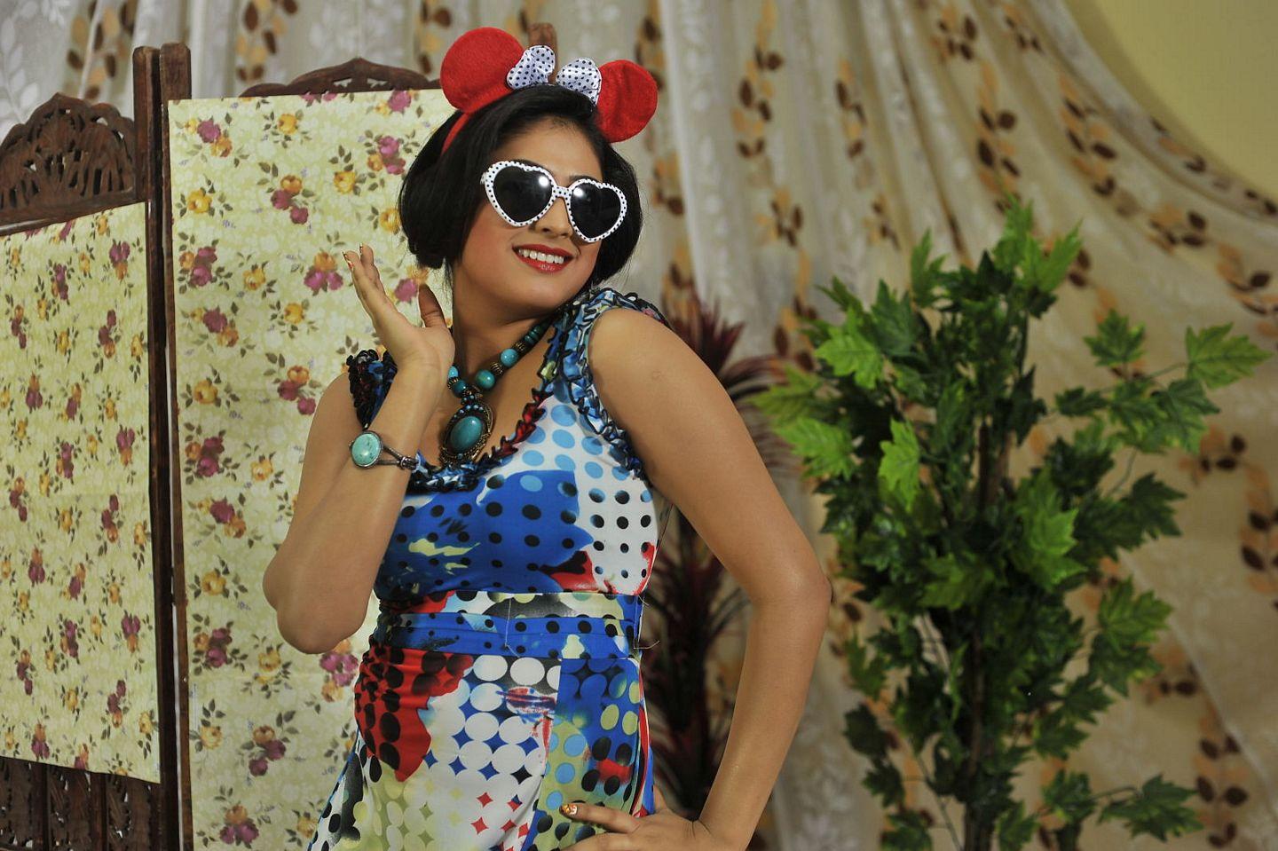 Haripriya New Pics