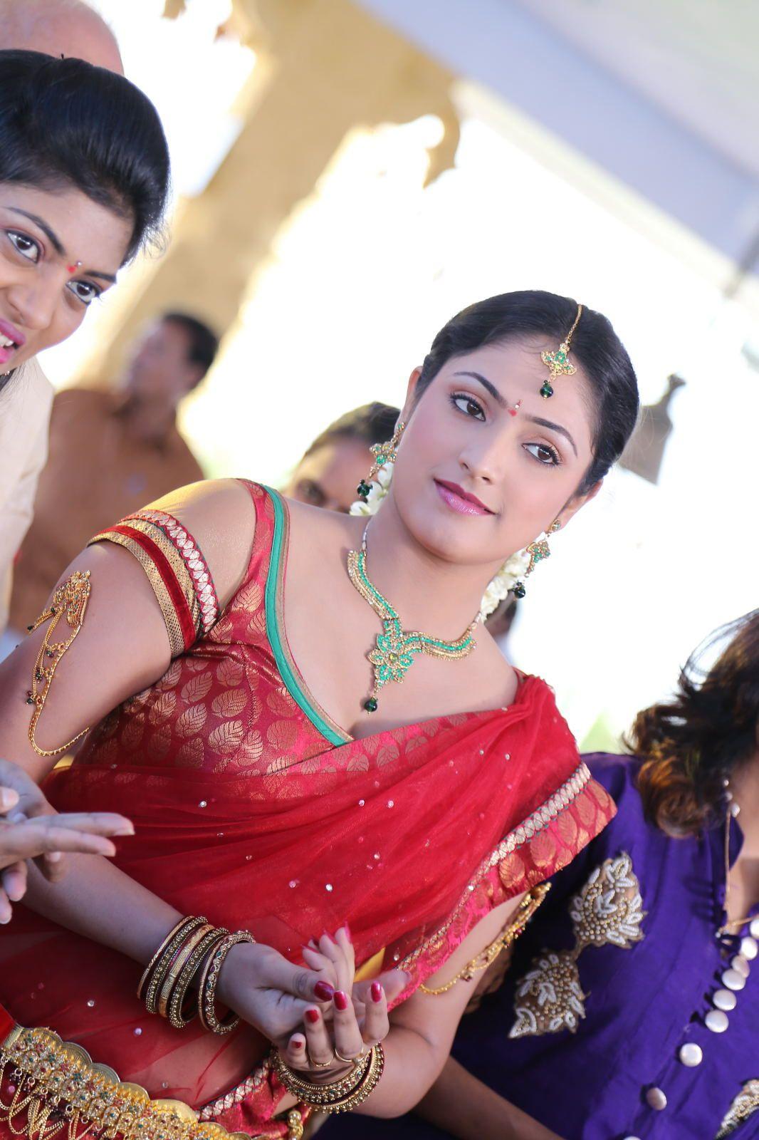 Haripriya New Pics