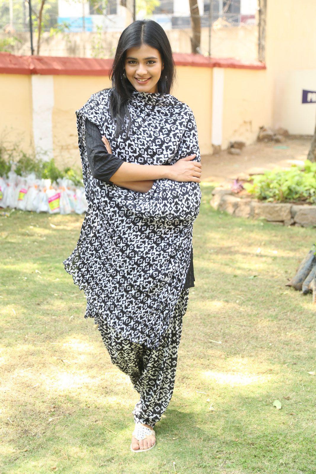 Heebah Patel Cute Pics