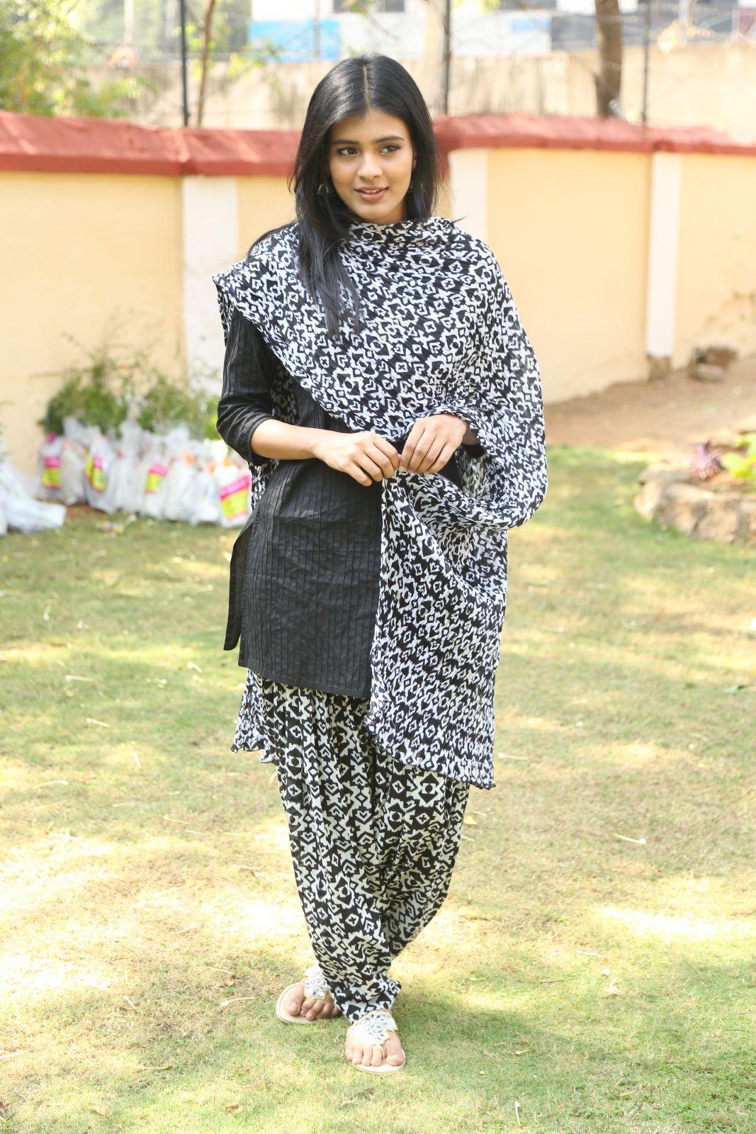 Heebah Patel Cute Pics