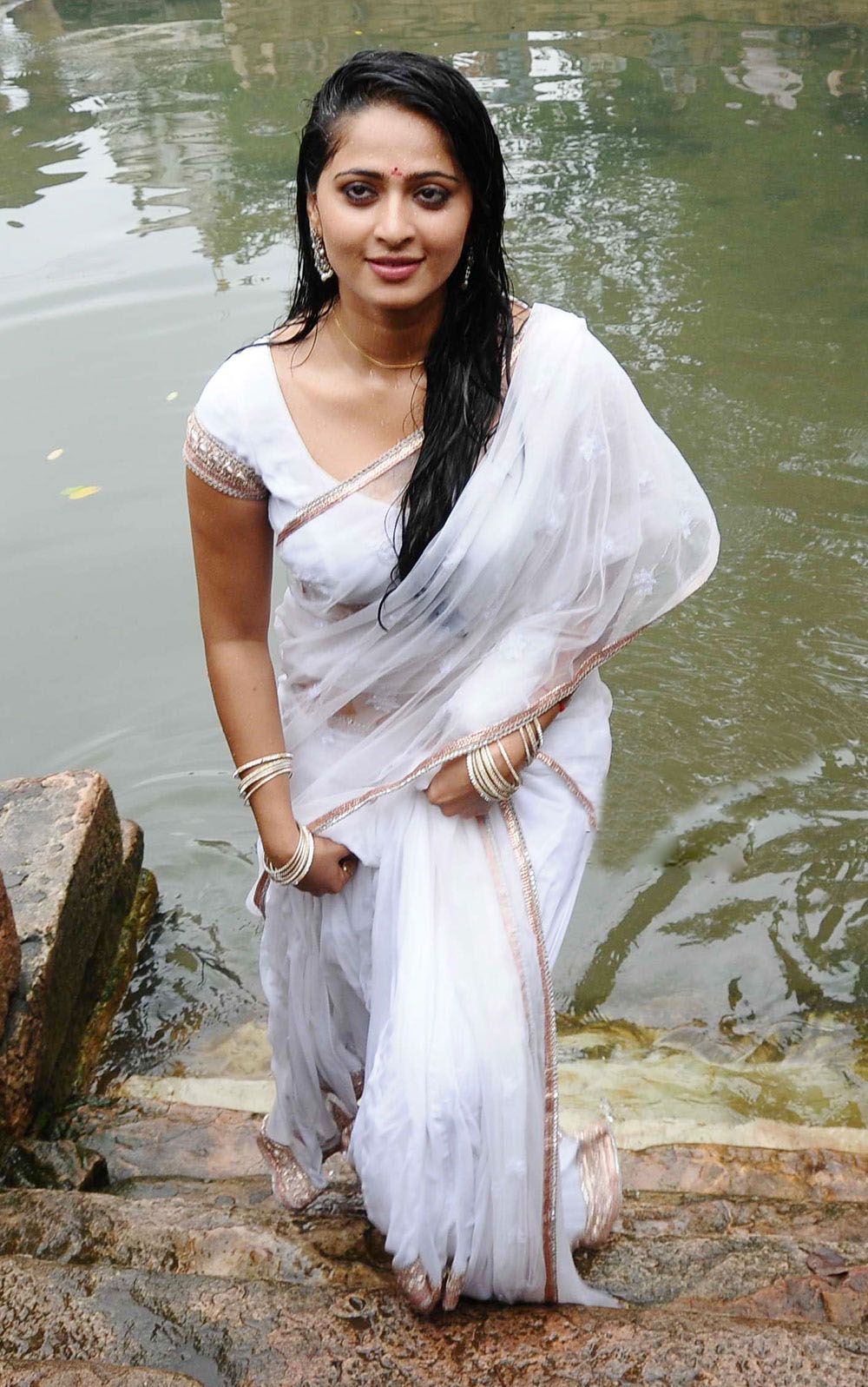 Anushka shetty Spicy photos