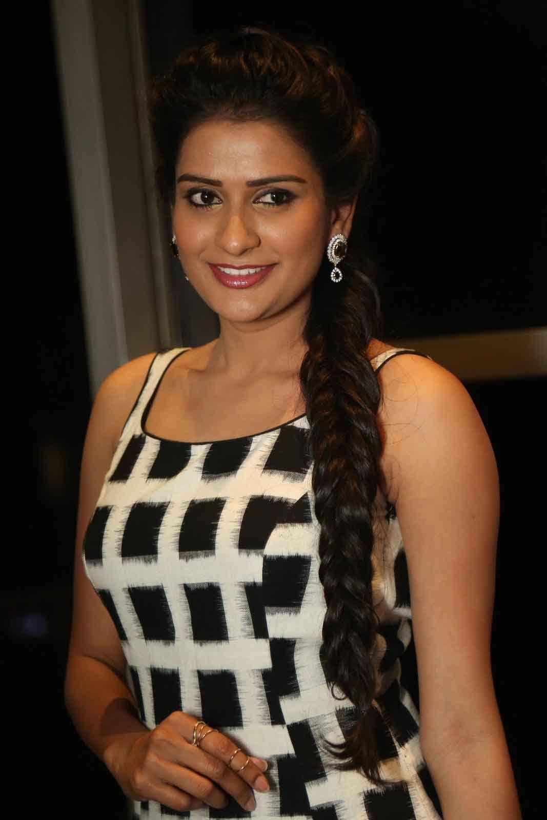 Jenny Cute Beautiful Stills