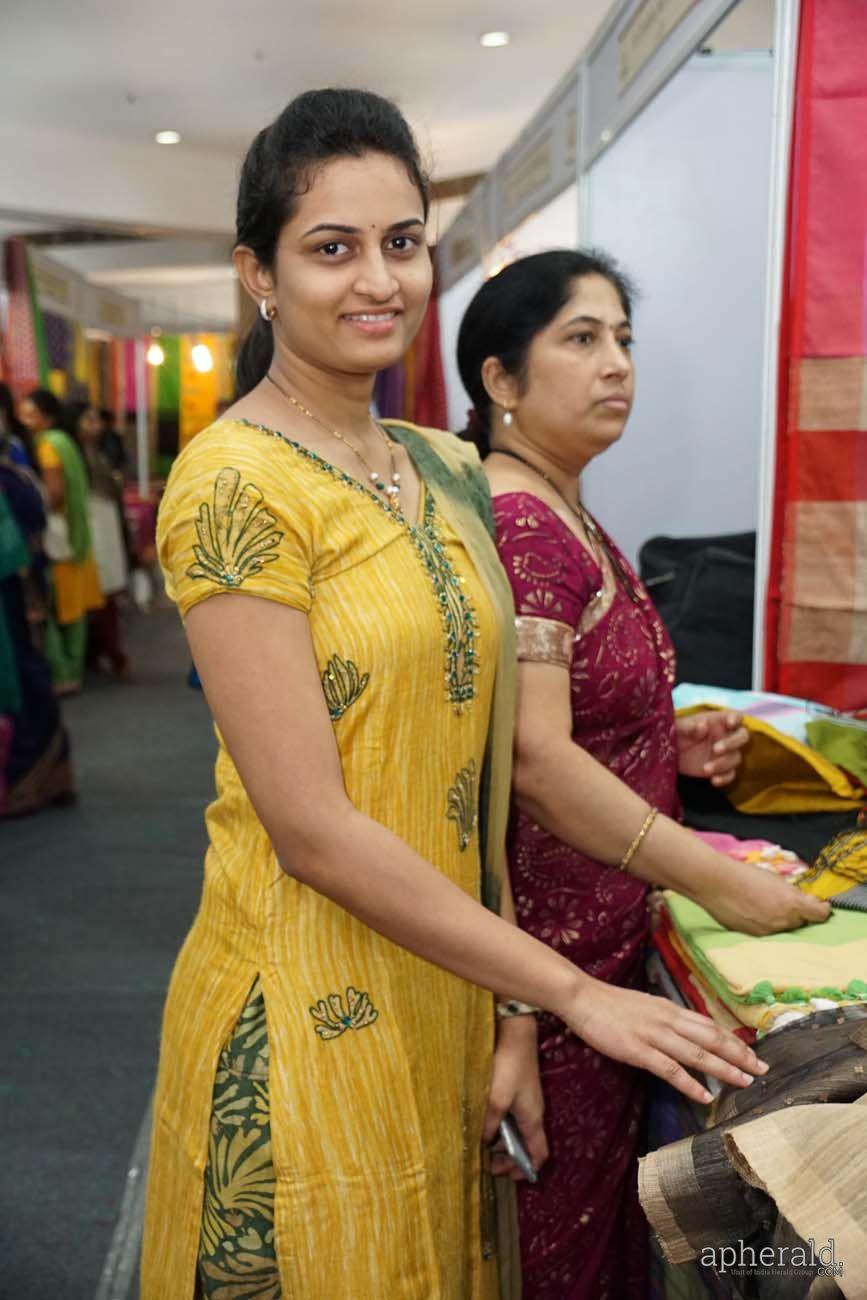 Jyotii Sethi Inaugurates Silk India Expo