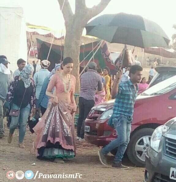 Kajal on Sardaar Gabbar Singh Shooting Spot Photos