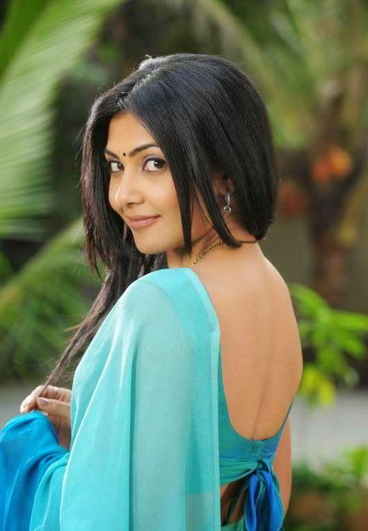 Kamalinee Mukherjee Spicy Saree Pics