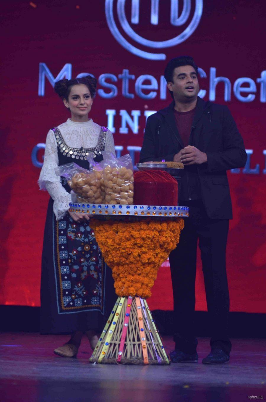 Kangana Ranaut and R Madhavan At The Grand Finale Of Food