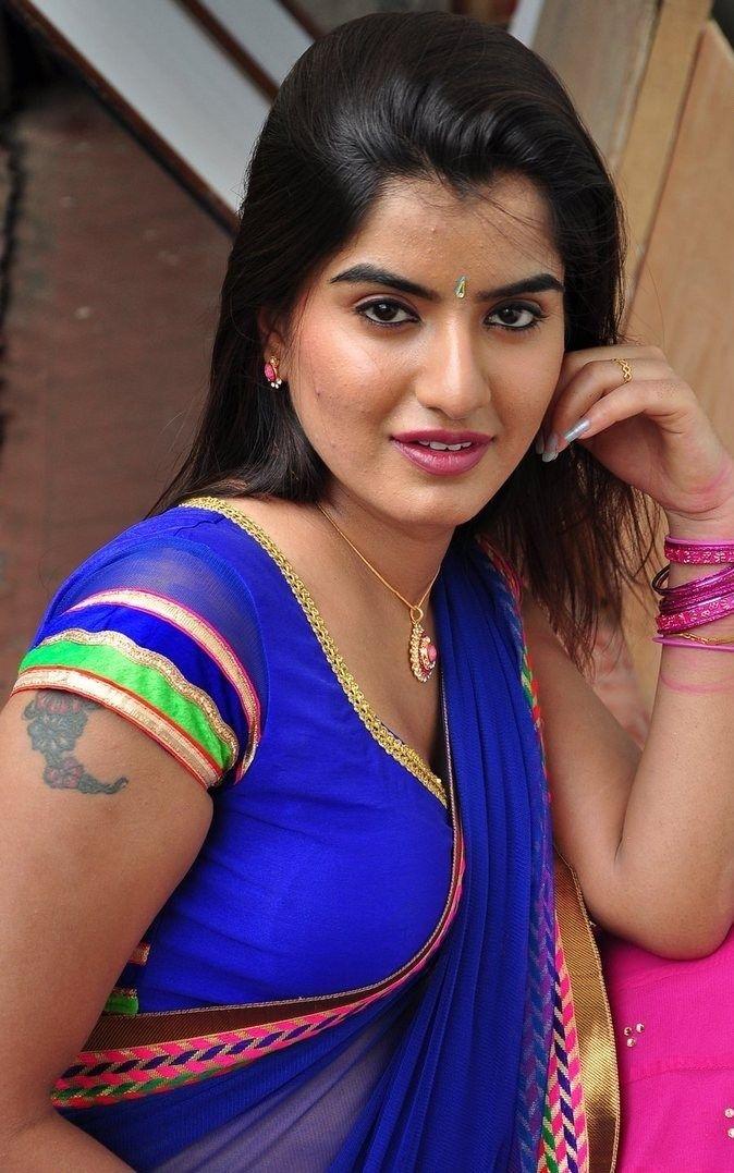 Keerthana Podwal Sexy Saree Pics