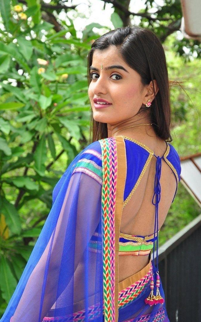 Keerthana Podwal Sexy Saree Pics