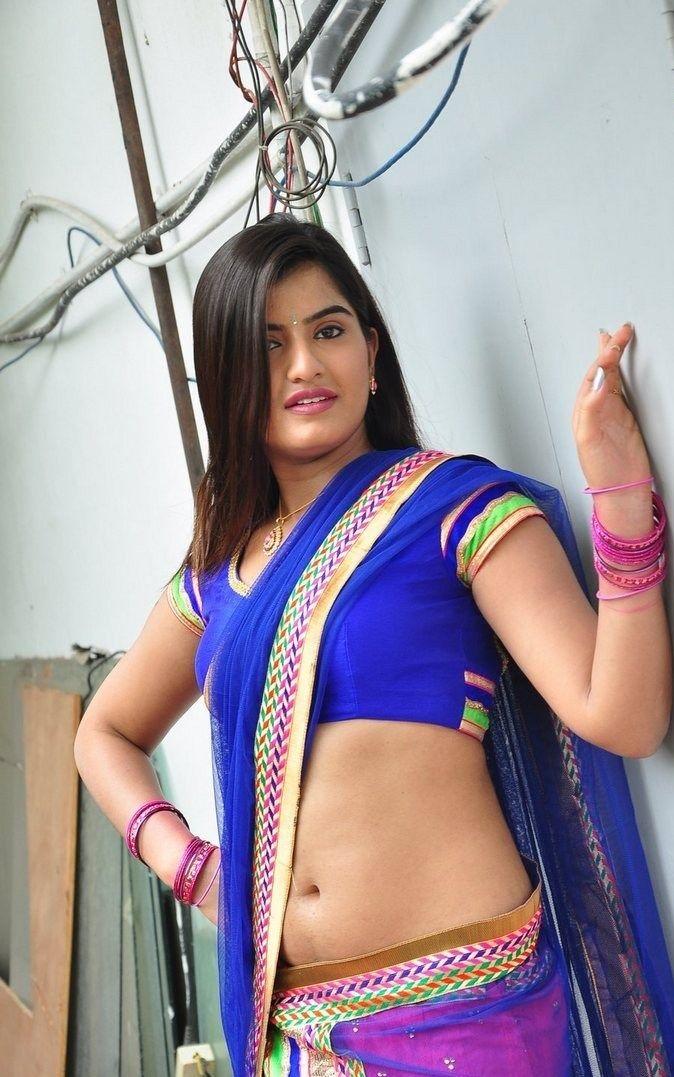 Keerthana Podwal Sexy Saree Pics