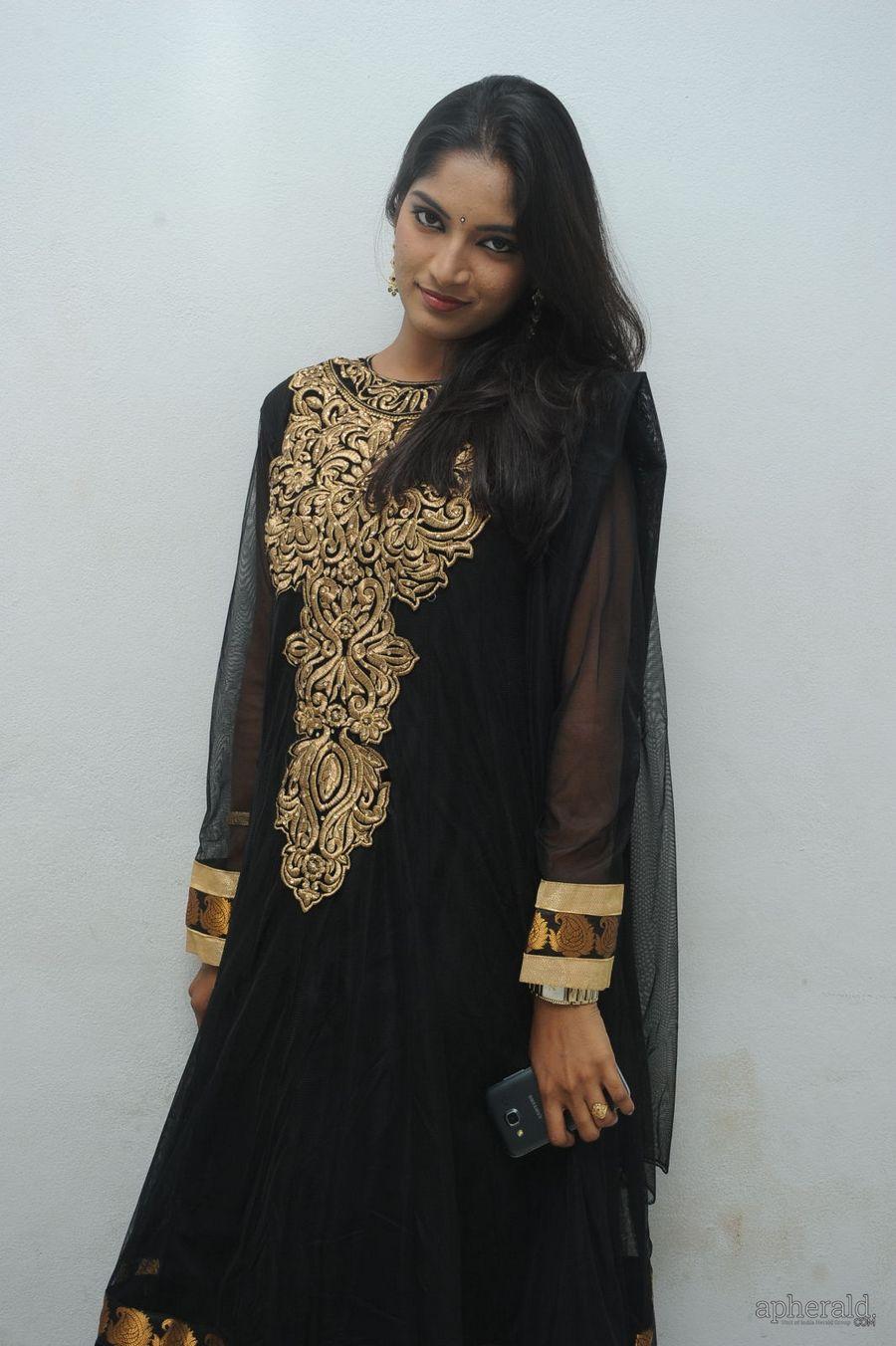 Keerthi Amodi Cute Images