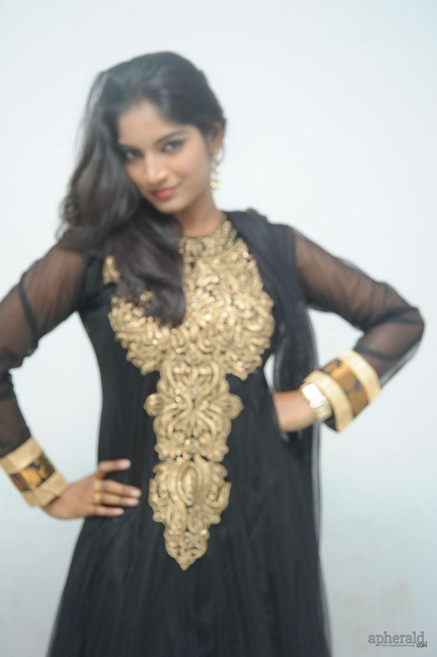 Keerthi Amodi Cute Images