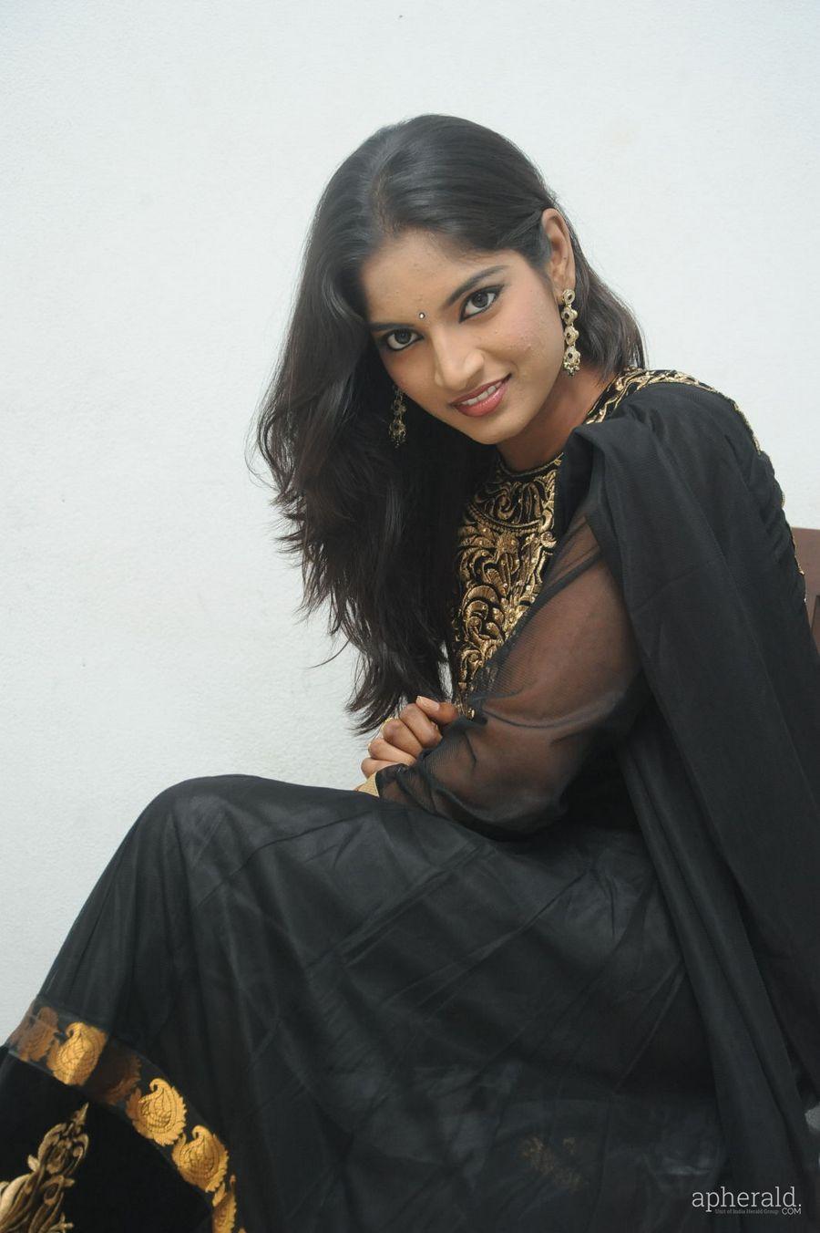 Keerthi Amodi Cute Images