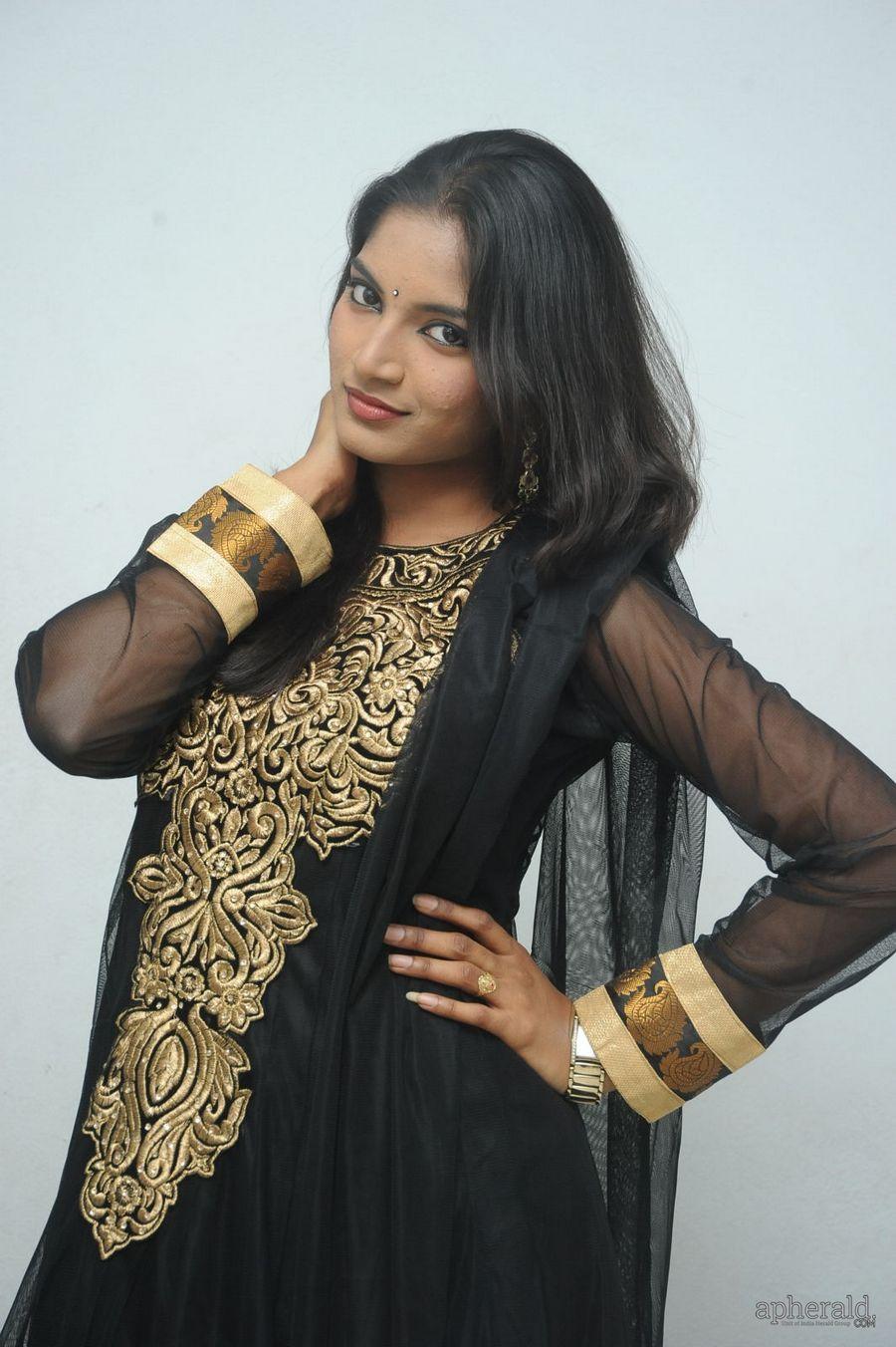Keerthi Amodi Cute Images