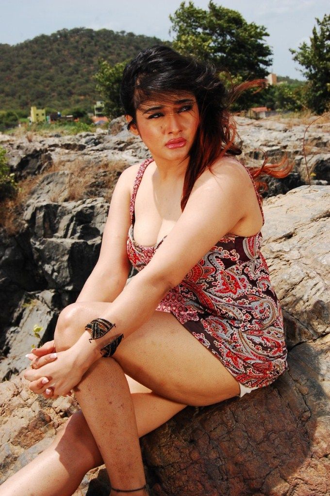 Spicy Actress Rathod Hot Stills