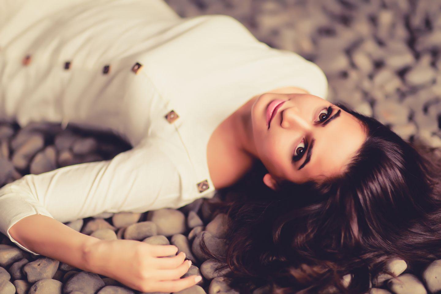 Kriti Kharbanda Latest PhotoShoot