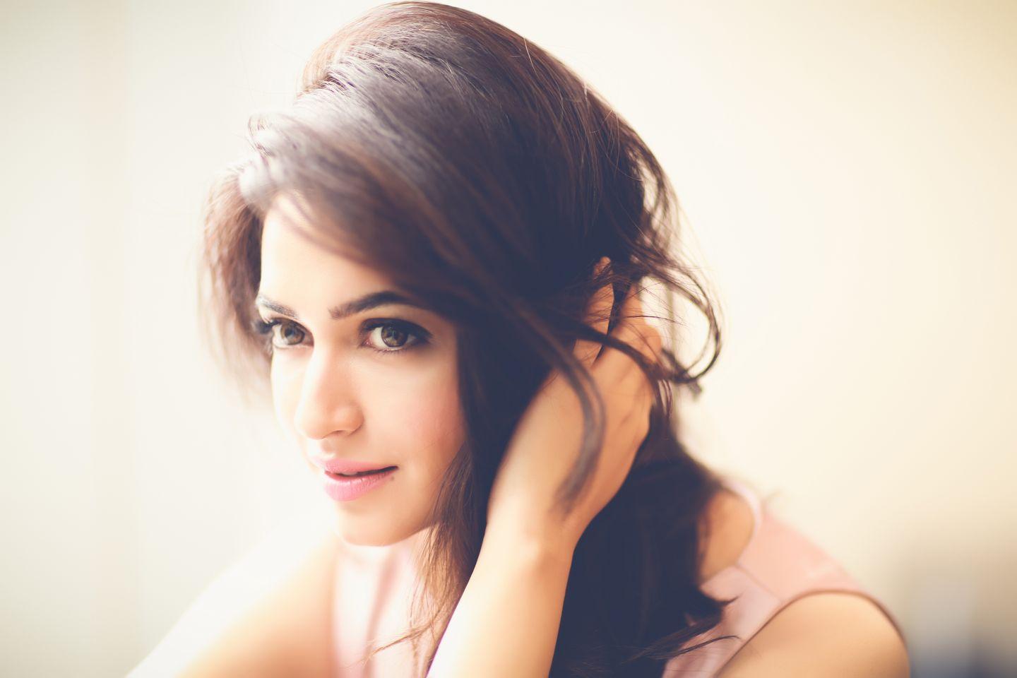 Kriti Kharbanda Latest PhotoShoot