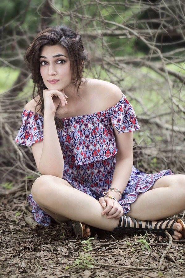 Kriti Sanon Beautiful Cute Photos