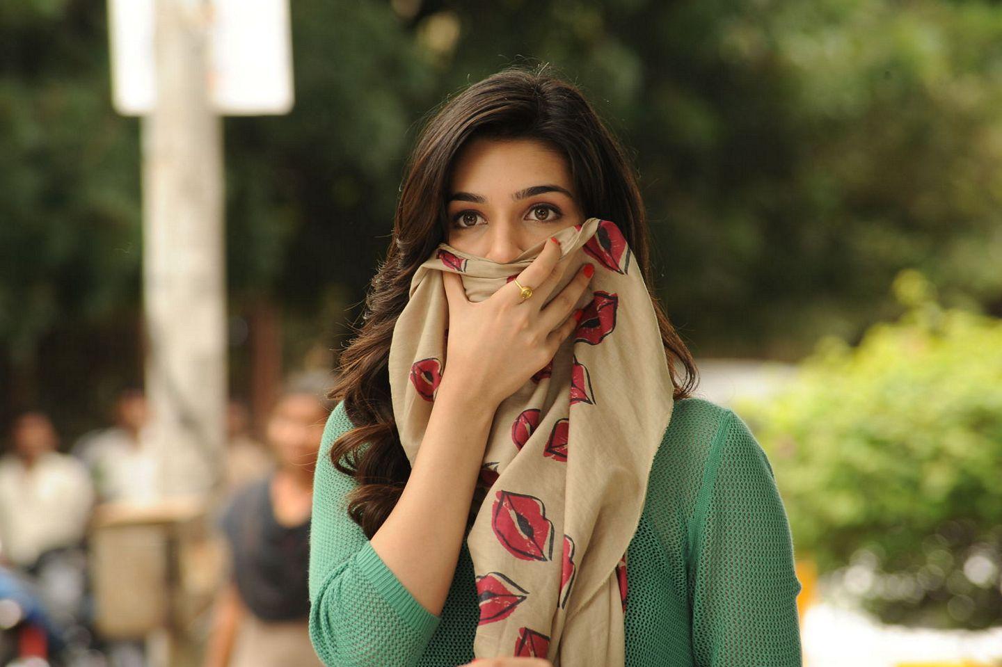 Kriti Sanon Latest Pics