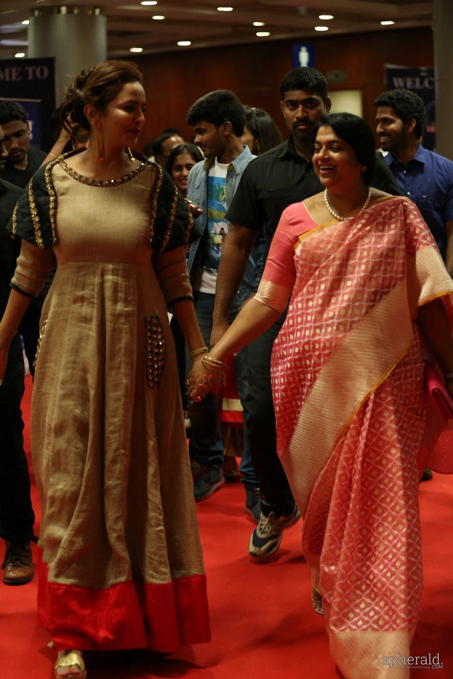 lakshmi manchu At tv 5 Awards