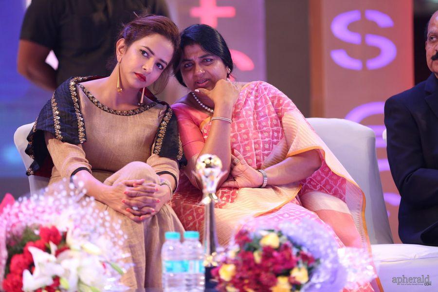 lakshmi manchu At tv 5 Awards
