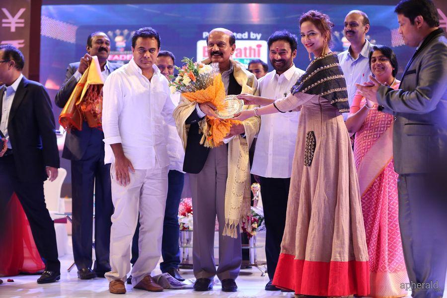 lakshmi manchu At tv 5 Awards