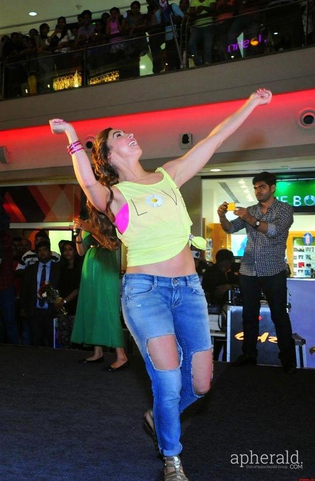 Lauren Gottlieb Latest Pics