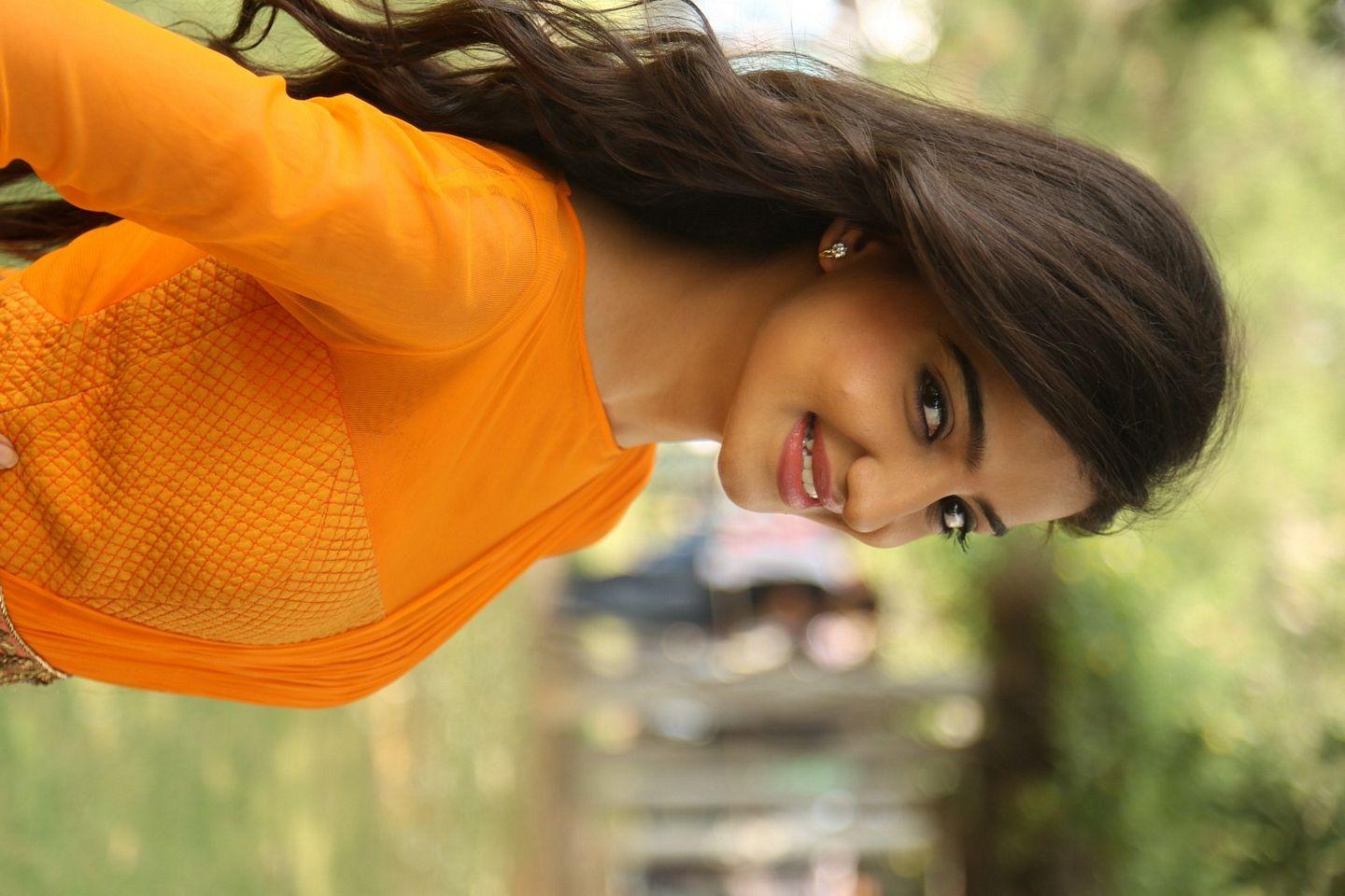 Lovey Sasan Cute Pics