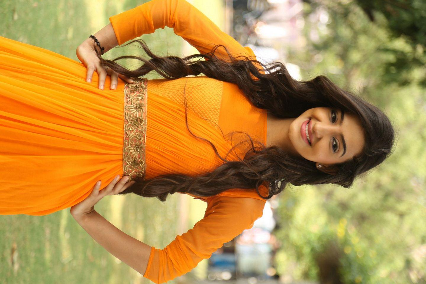 Lovey Sasan Cute Pics