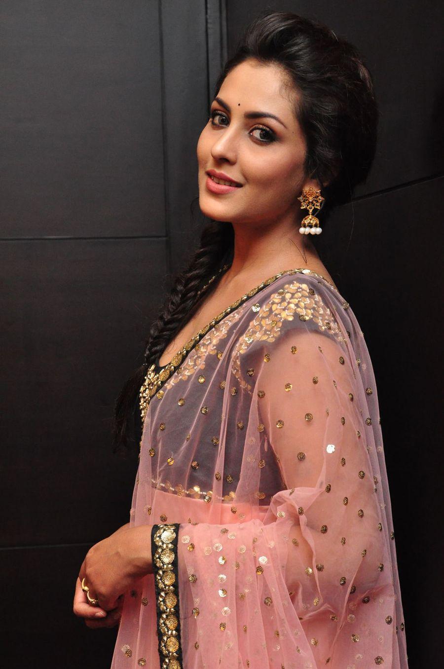 Madhu Shalini at Cheekati Rajyam Success Meet Photos