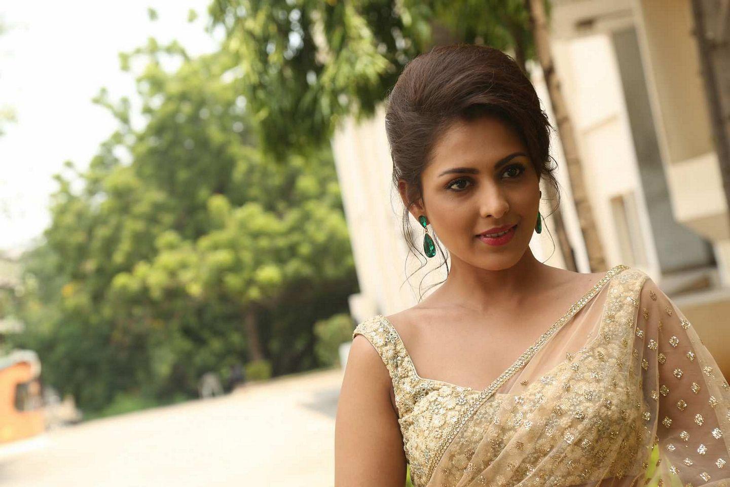Madhu Shalini Stills at Cheekati Rajyam Trailer Launch