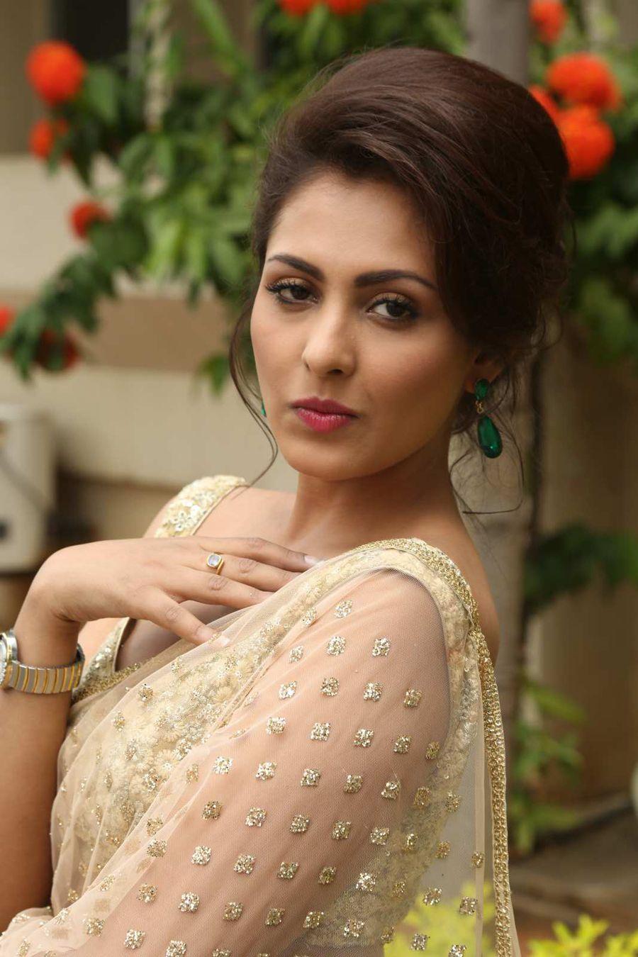 Madhu Shalini Stills at Cheekati Rajyam Trailer Launch
