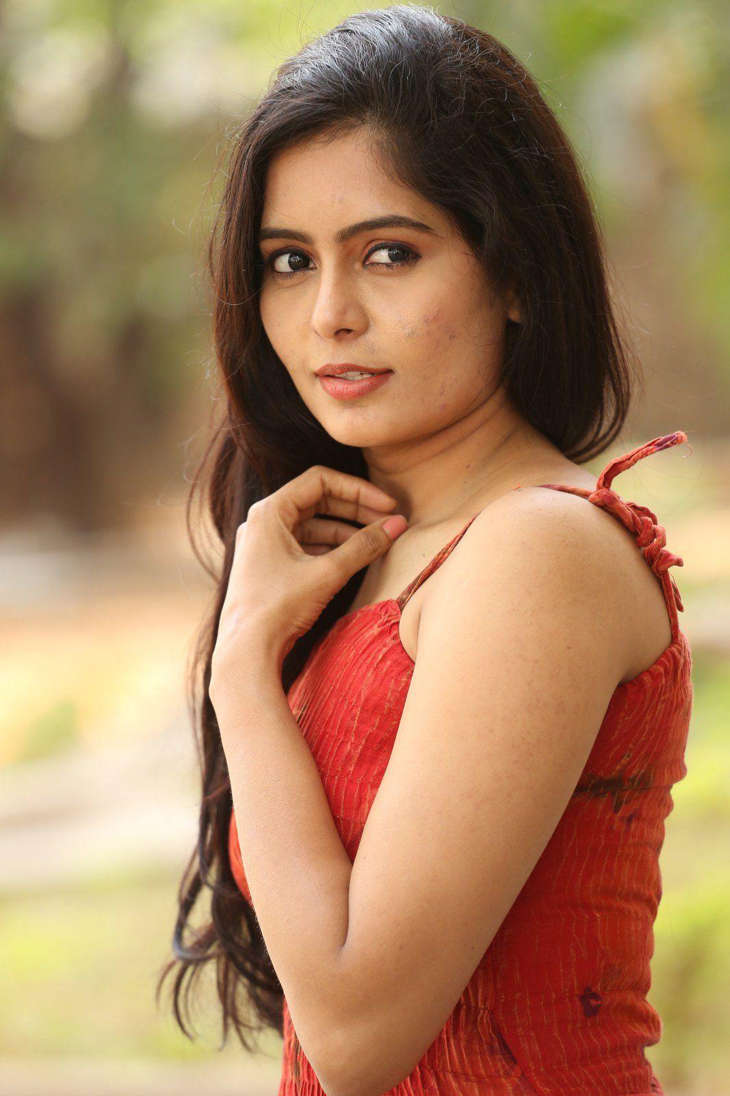 Madhumitha Cute Beautiful Pics