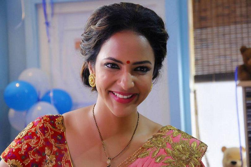 Manchu Lakshmi Photos In Budugu Movie