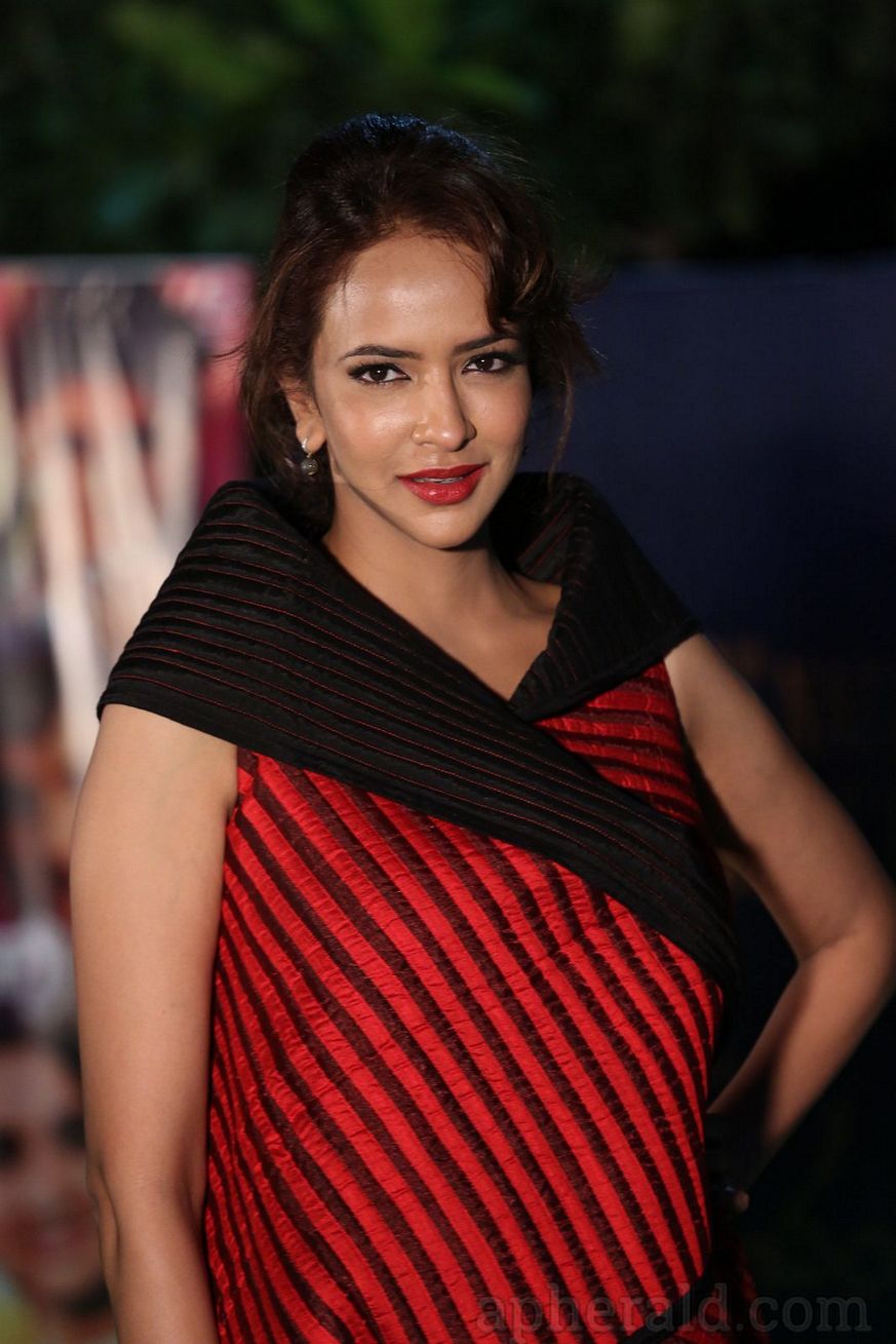 Manchu Laksmi Stills At Chandamama Kathalu Award Winning Press Meet