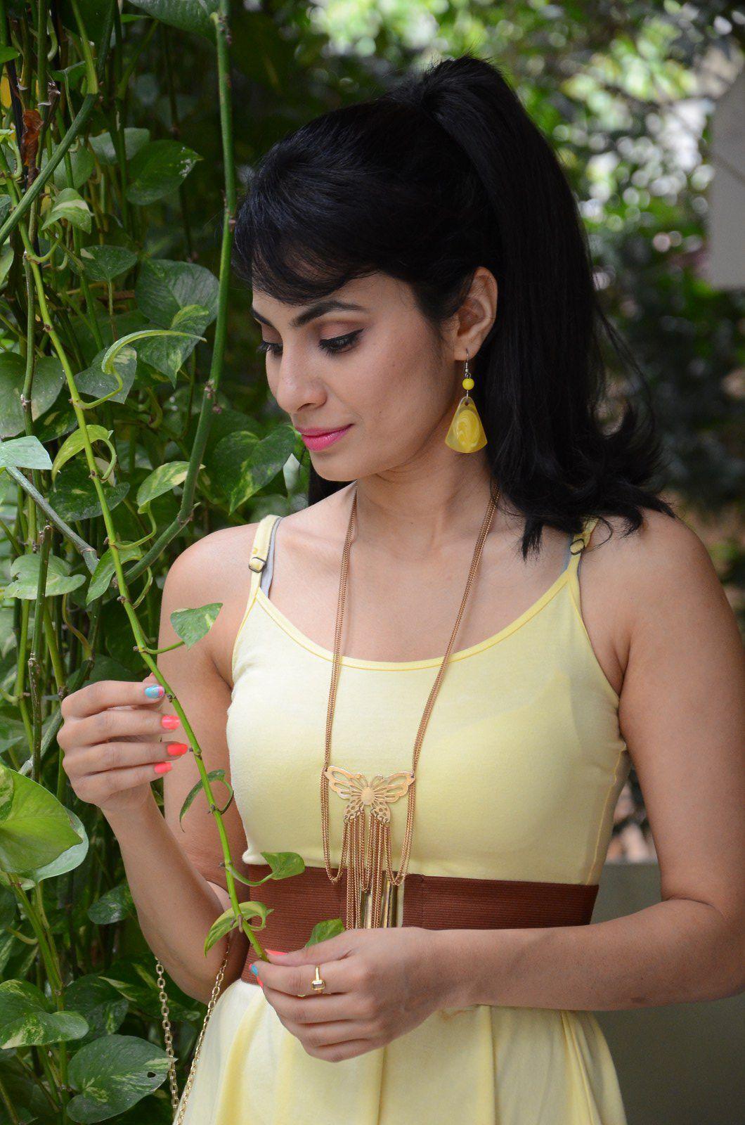 Manisha Kelkar New Pics