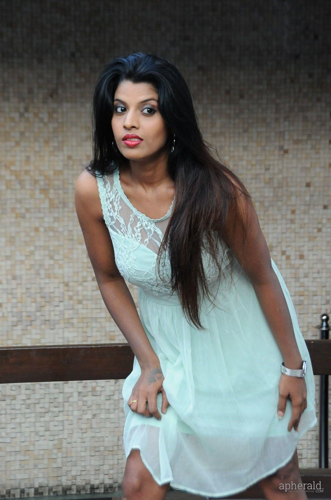 Manisha Pillai Hot Pics